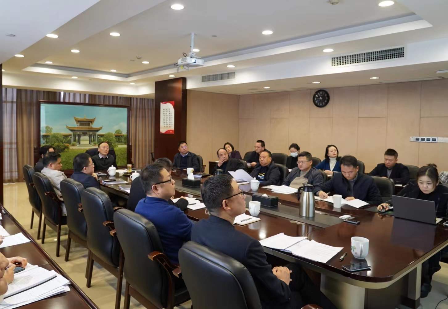 江南（中国）官方召开2022年经营发展工作务虚会