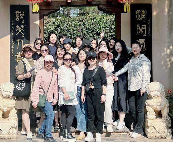 江南网页版组织女员工开展庆祝妇女节活动