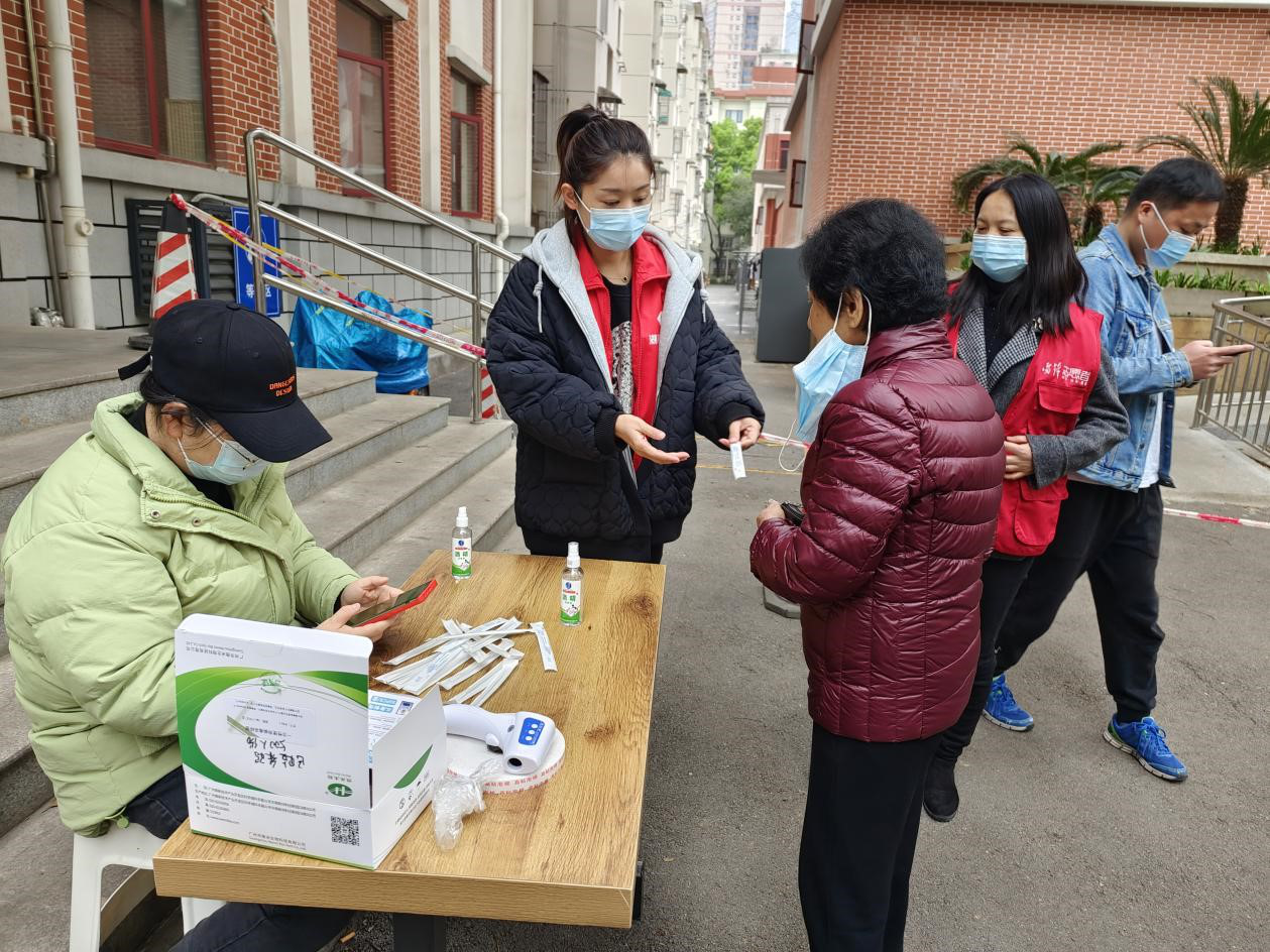 抗击疫情 江南（中国）官方养老在行动