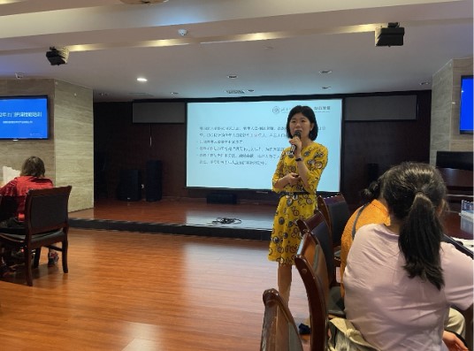 “强化岗位技能，培养业务人才” ——江南（中国）官方养老联合湖南中医药大学护理学院组织开展养老护理员专题培训