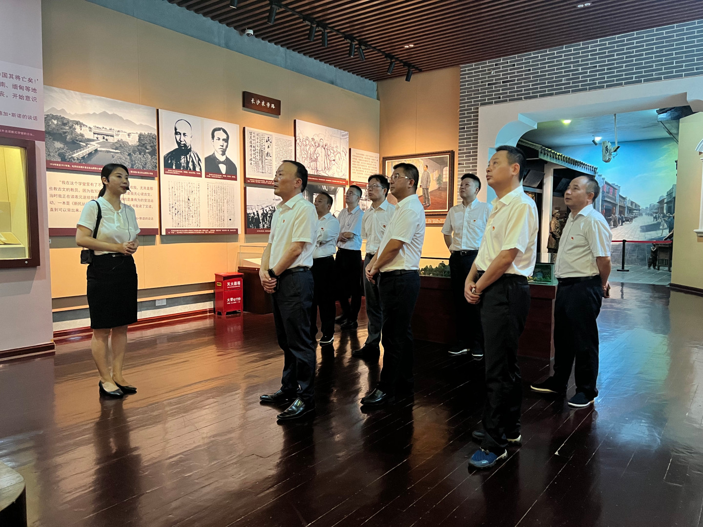江南网页版党委理论学习中心组开展第7次集体学习暨“不忘初心、牢记使命”主题党日活动