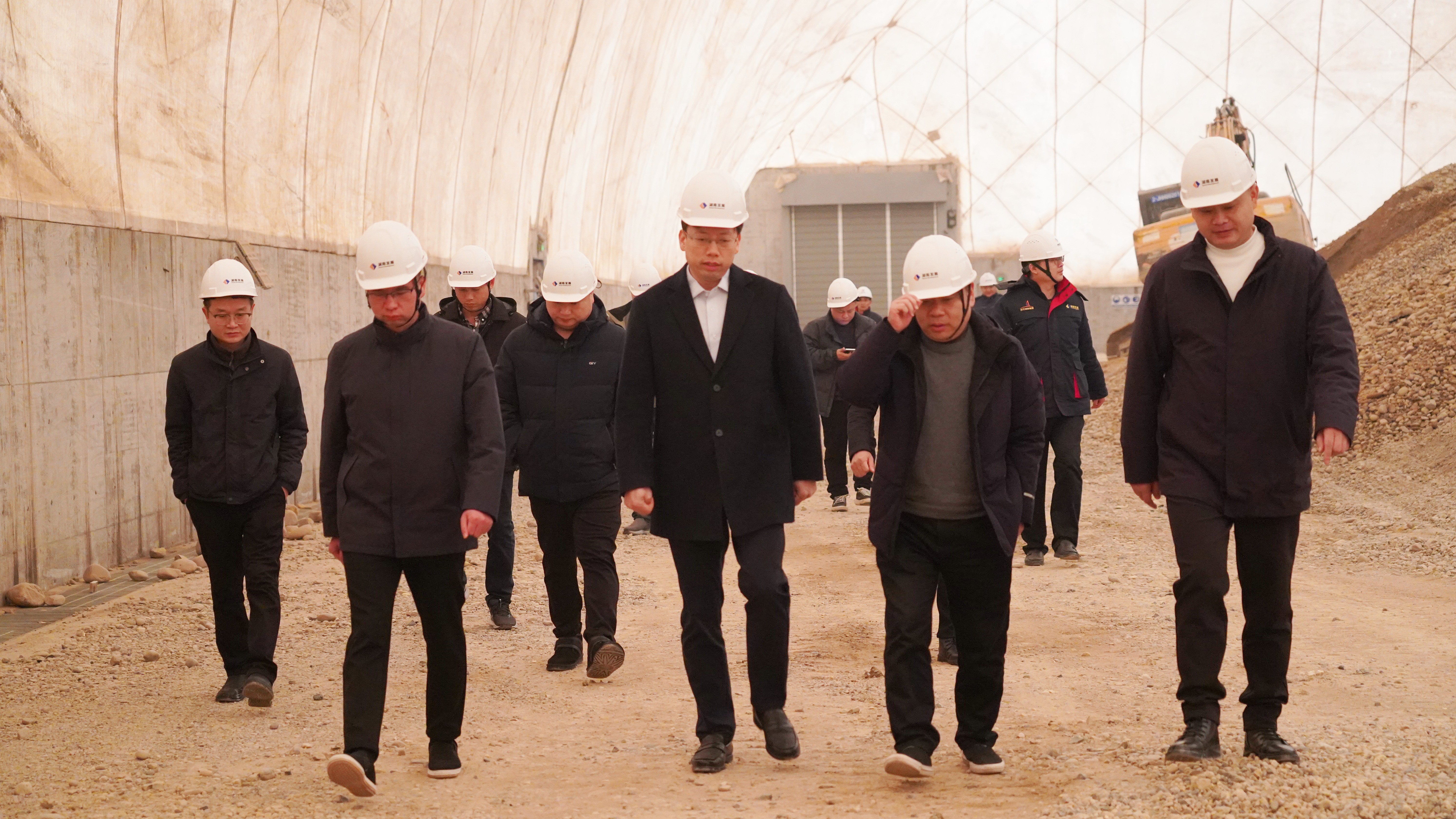 沅江市委副书记张心镜一行调研江南（中国）官方机制砂和砂石集散中心项目