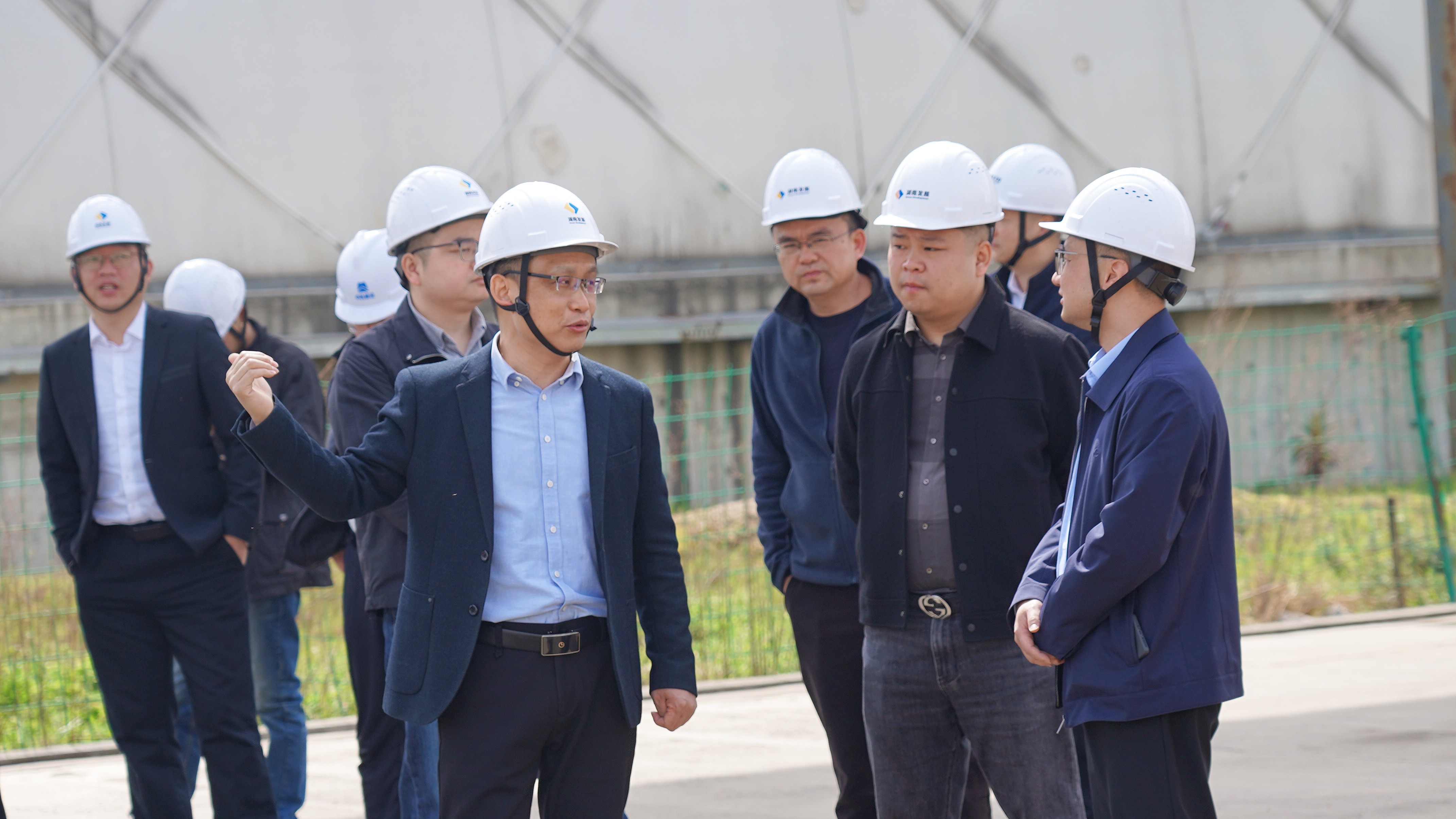 沅江市副市长雷亮调研江南（中国）官方机制砂和砂石集散中心项目
