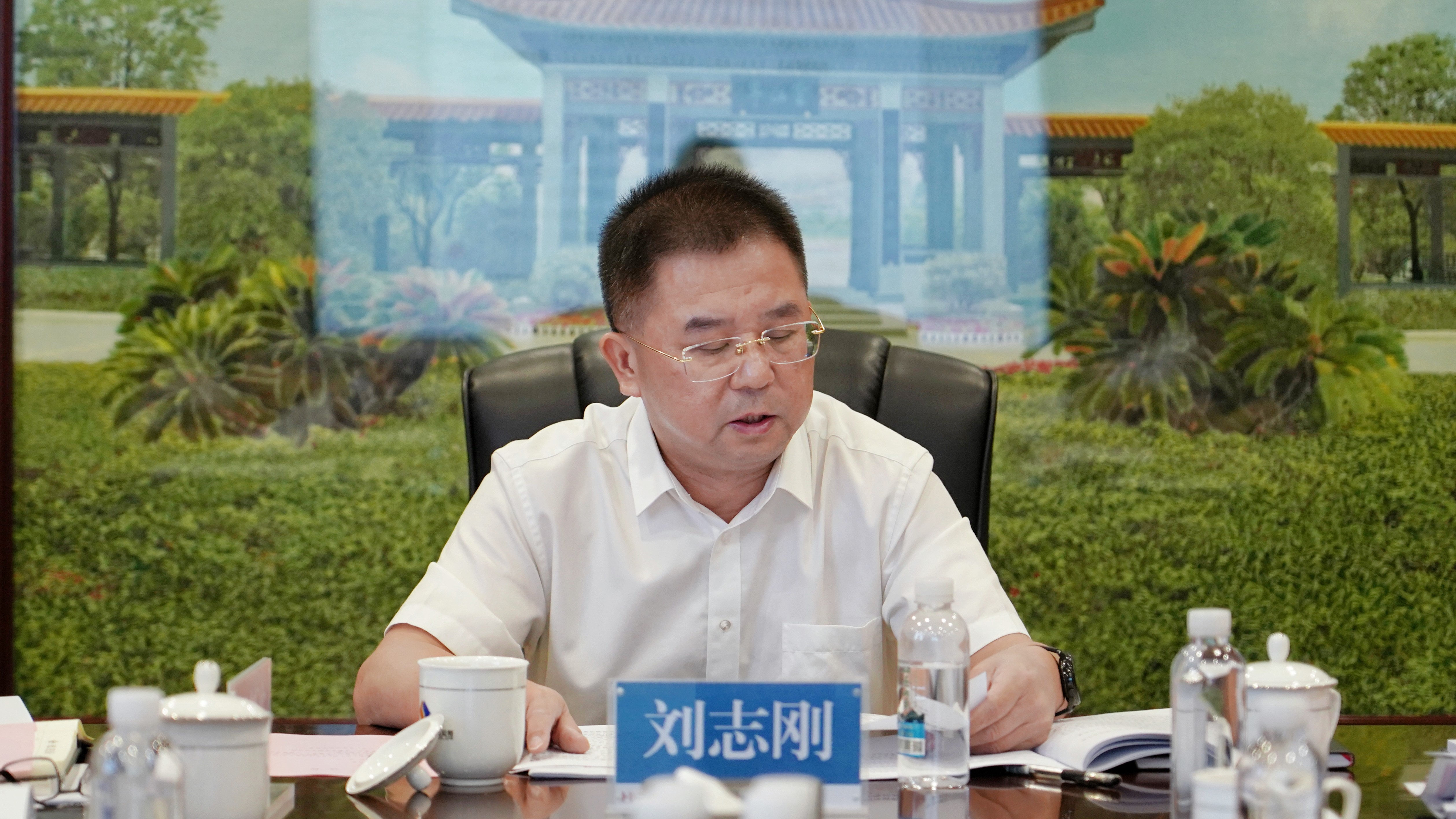 江南（中国）官方召开2025年上半年经营分析会